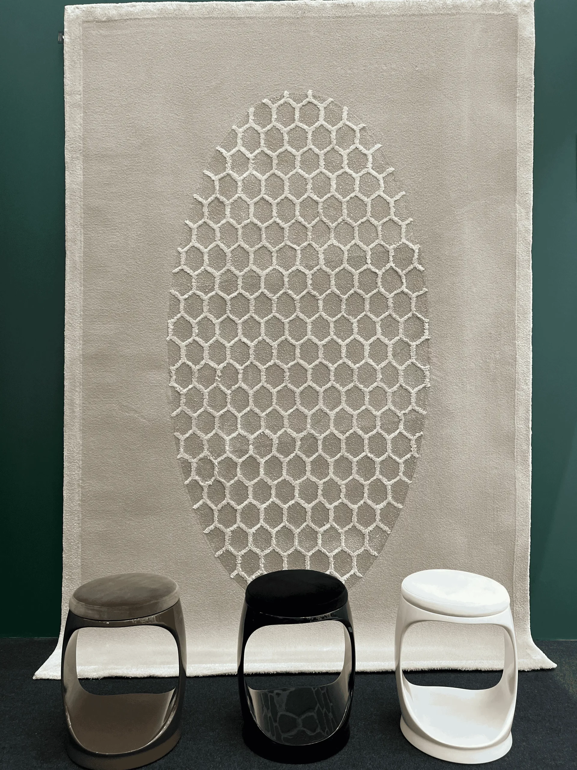 Photo_08_Decorex_1023_Signet_Ring_Black_Brown_White_Decorex_02_11zon