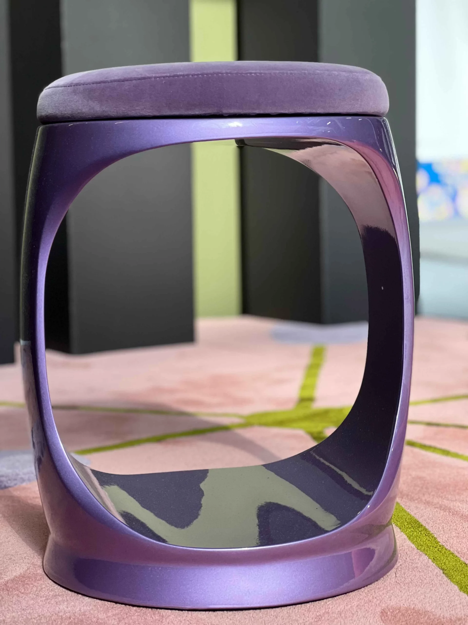 Photo_02_Decorex_1022_Signet_Ring_Lilac_002