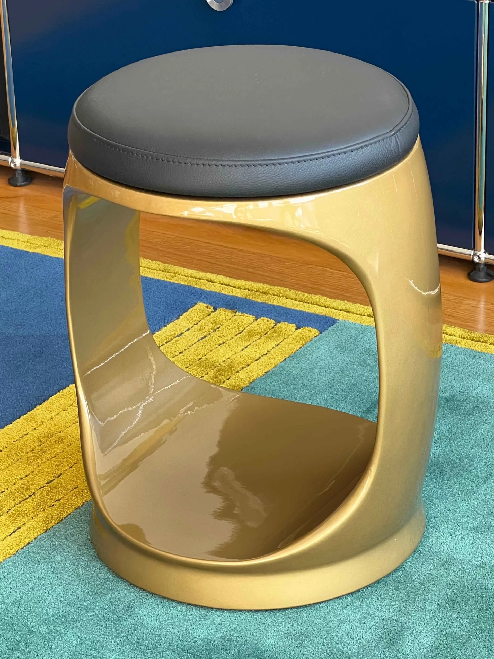 Photo_05_Photos_CR_yellow_mood_Signet_Ring_gold_03_11zon