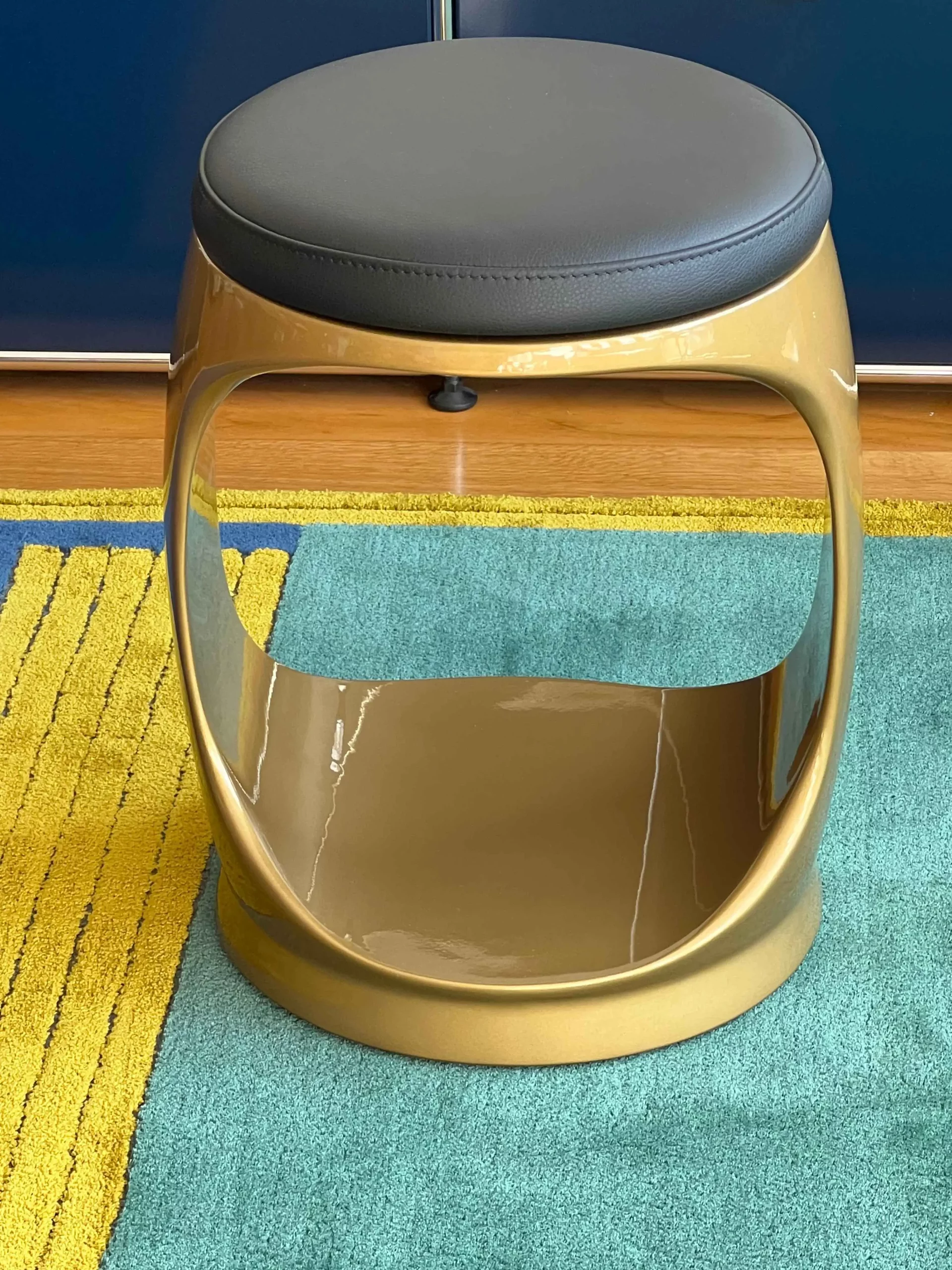 Photo_06_Photos_CR_yellow_mood_Signet_Ring_gold_04_11zon