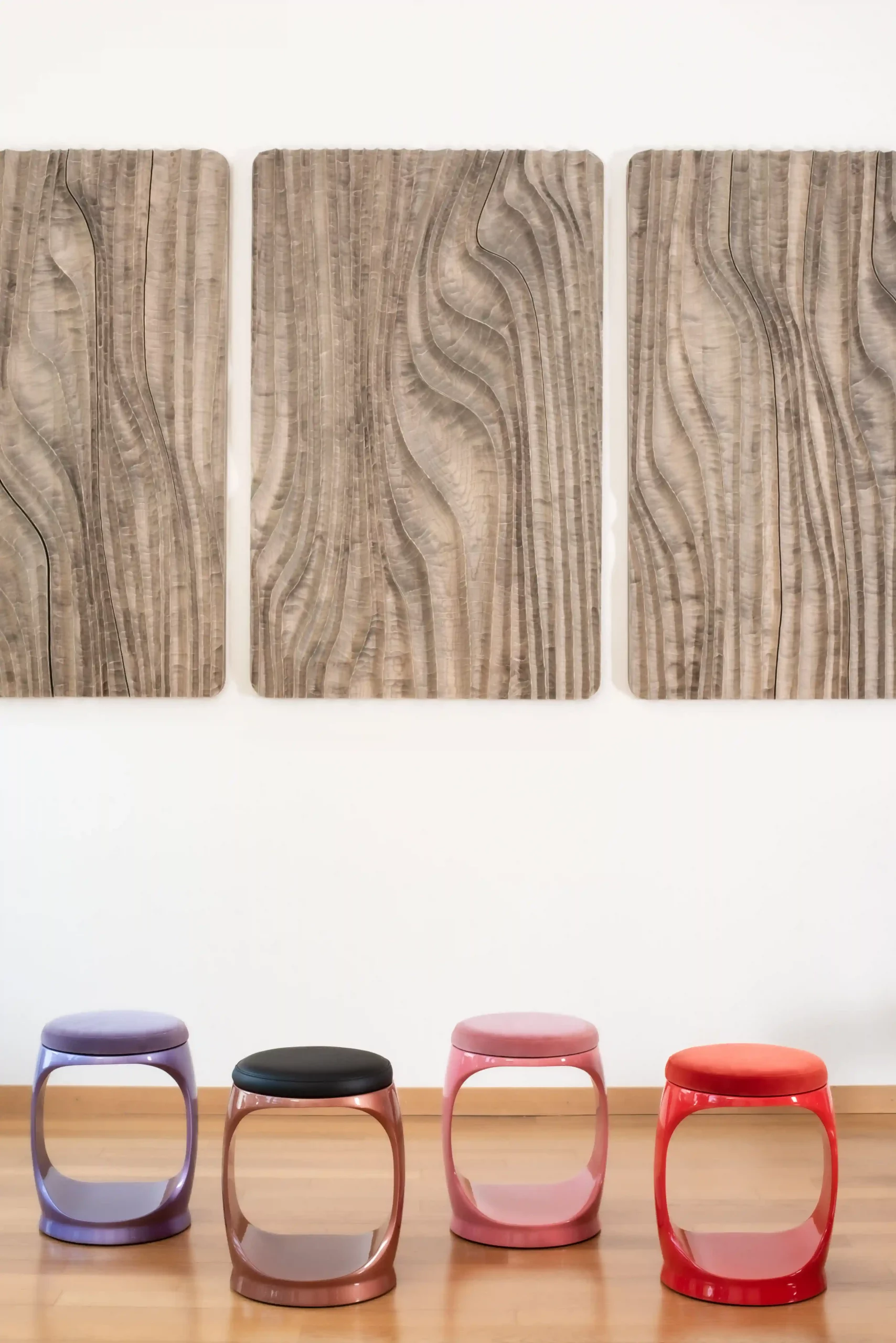 Photo_06_tabourets_Signet_Ring_Lilac_Pink_Red_Ambiance_Troinex_02