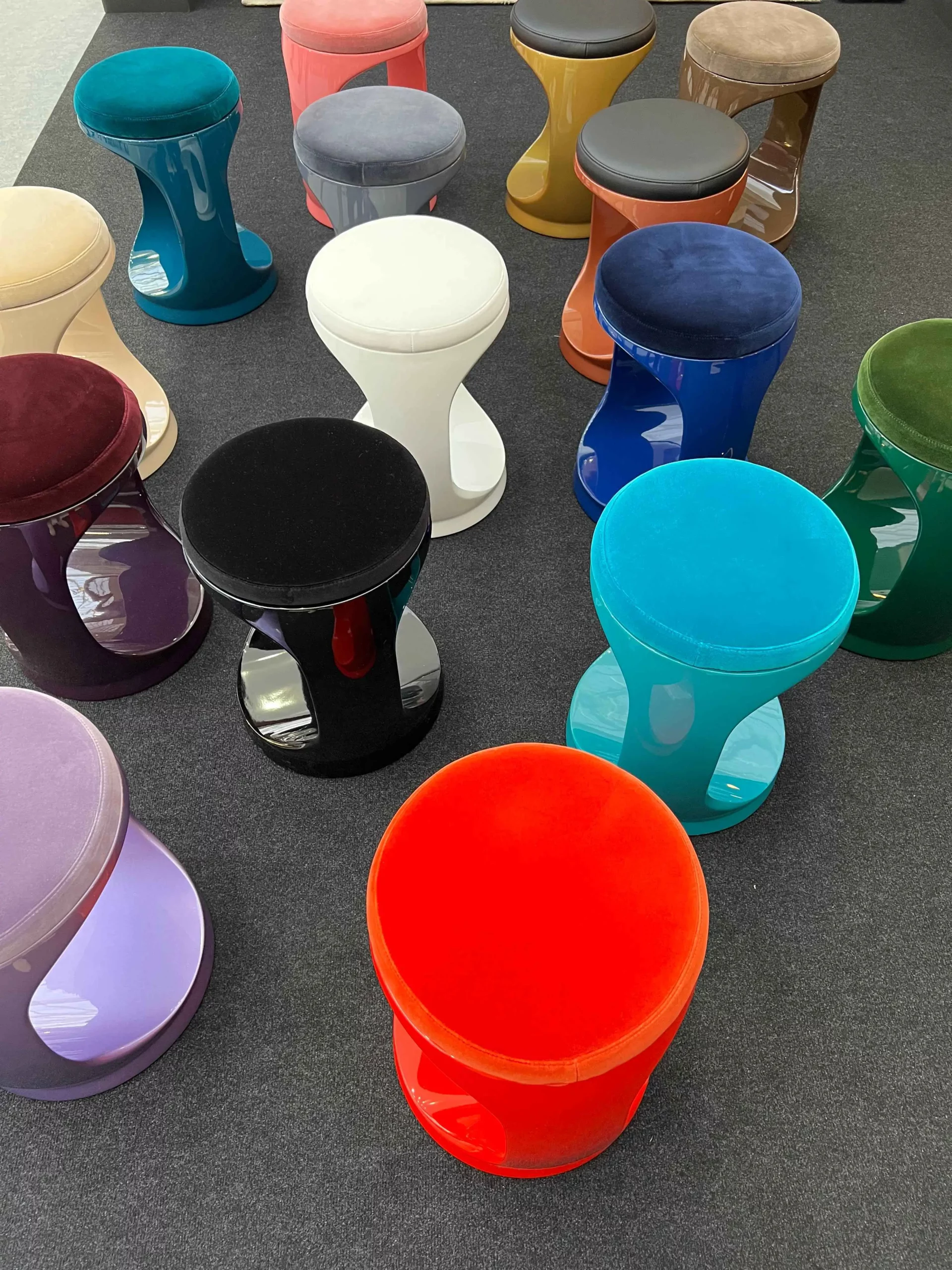 Photo_09_Decorex_1023_Signet_Ring_top_colored