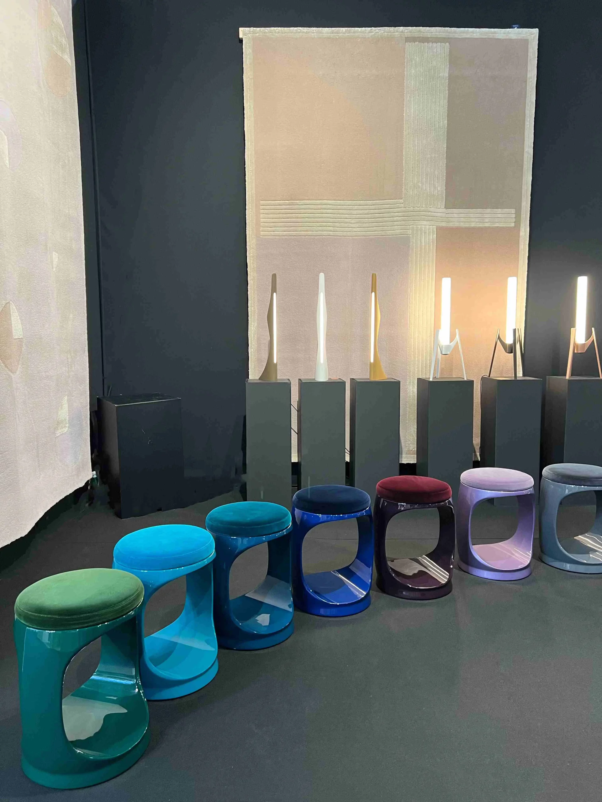 Photo_10_M&O_0124_stand_products_Signet_Ring_7_colors_01_modifiee_10