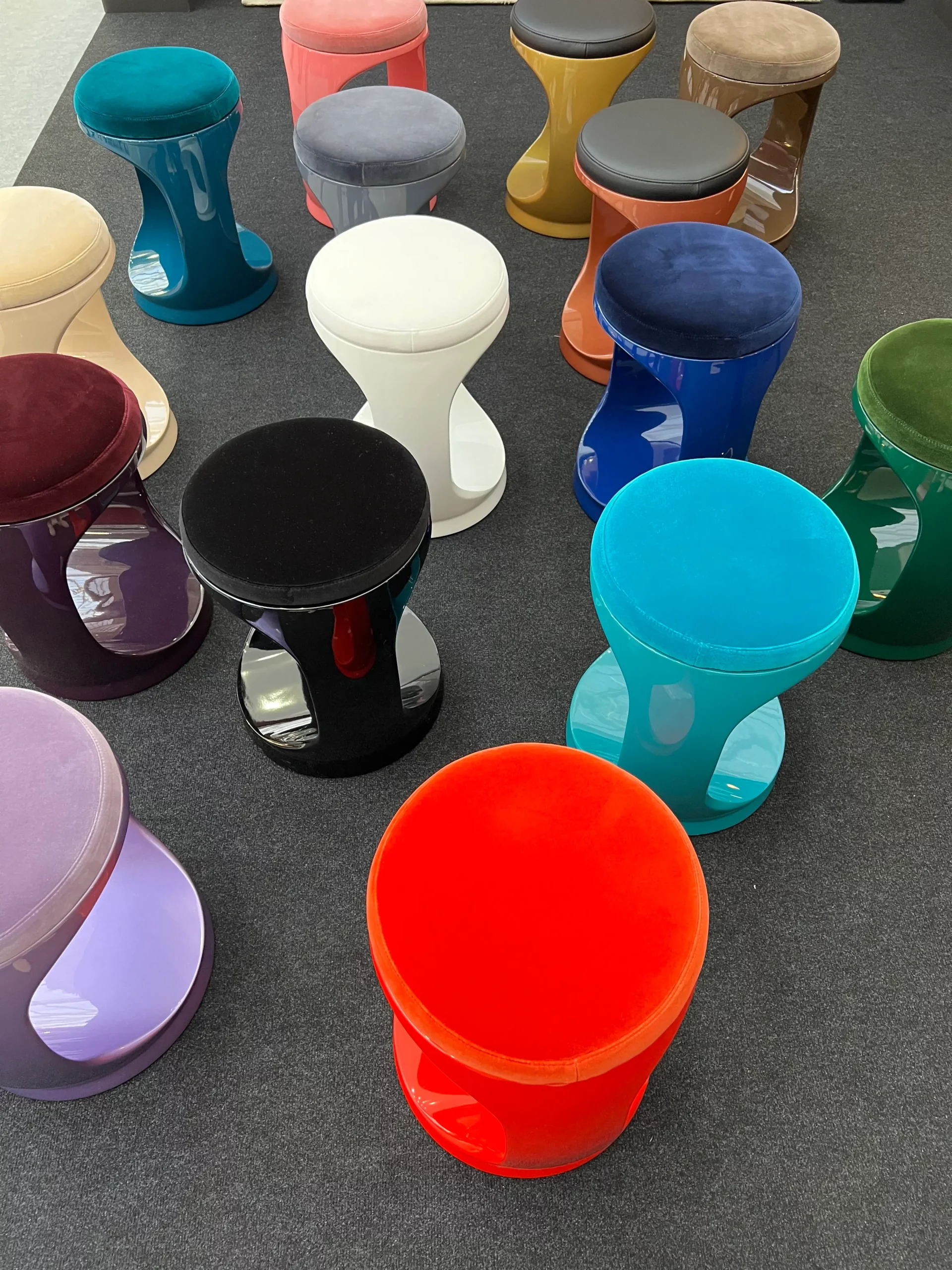 Photo_10_Decorex_1023_Signet_Ring_top_colored_01